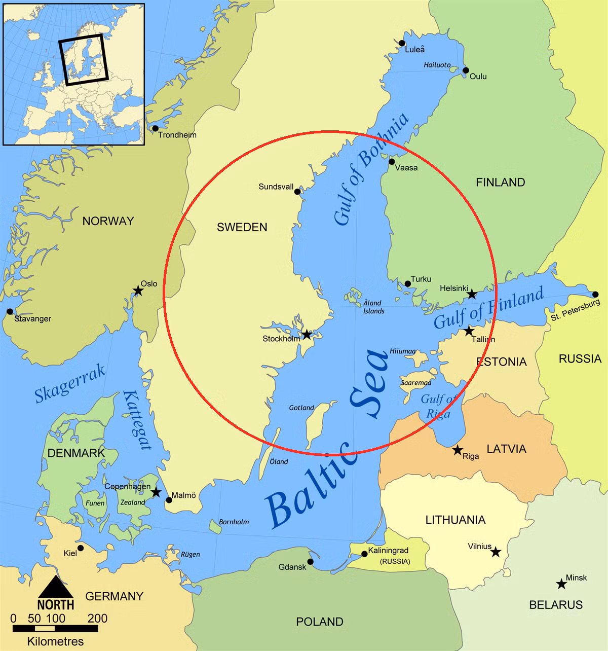 Nhưng ở vùng biển Baltic rất đông đúc, thậm chí 320 km là cự ly bắn tương đối xa; điều này đặc biệt phù hợp với Estonia, khi tên lửa Blue Spear phóng từ Estonia có thể bao phủ toàn bộ Vịnh Phần Lan, vốn là một nhánh của Biển Baltic, nối liền cảng St.Petersburg và cả Kaliningrad của Nga.