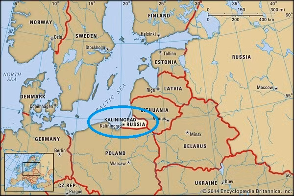 Vùng lãnh thổ Kaliningrad nằm ngoài đất mẹ Nga, nằm kẹp giữa Ba Lan và Lithuania, đây là một địa điểm kỳ lạ còn sót lại từ Thế chiến thứ hai. Vùng lãnh thổ này từng thuộc của Đức và sau đó trở thành lãnh thổ Nga.