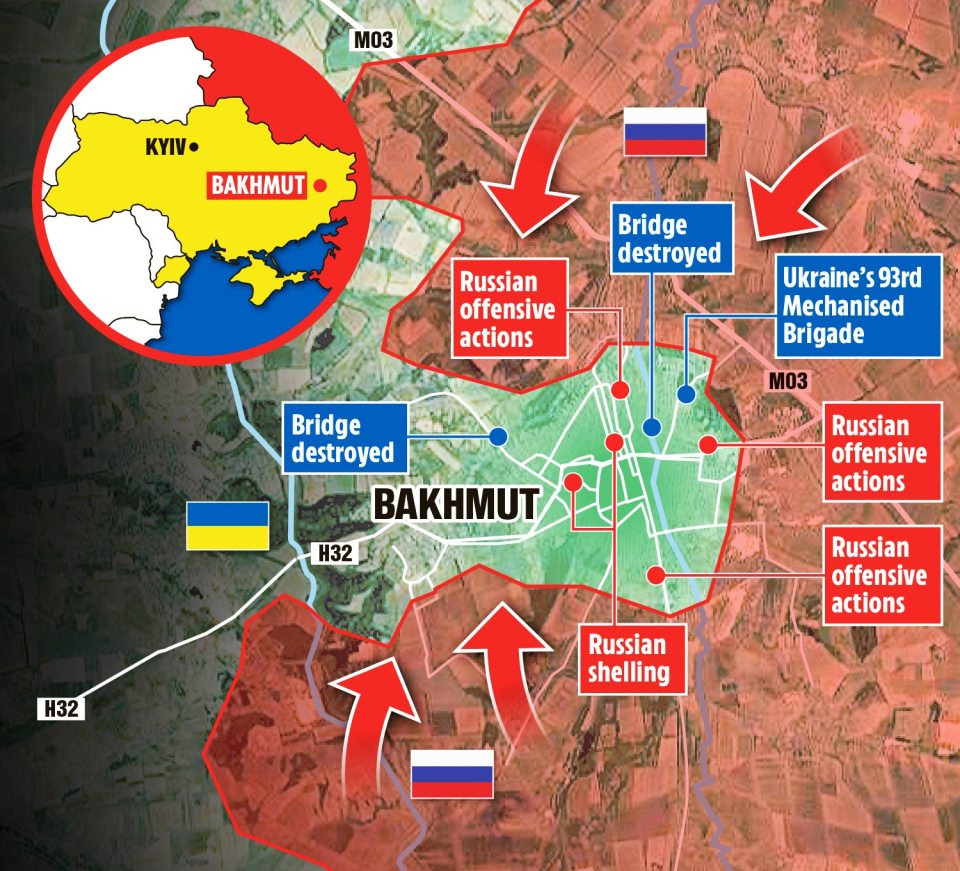 Nhưng đến tối 8/4, lính đánh thuê Wagner đã cắt đứt đường O0506, bảo đảm tiếp tế cho Quân đội Ukraine từ Chasov Yar vào Bakhmut; trước đó, “con đường tử thần” này bị quân Nga kiểm soát bằng hỏa lực và việc vận chuyển của Ukraine đã hết sức khó khăn; nhưng hiện nay thì bị dừng hẳn. 