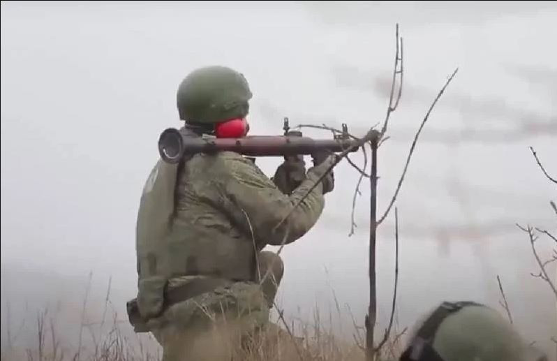 Quân đội Nga sau khi tràn ngập Bakhmut sẽ phải tiến hành truy quét tàn quân Ukraine còn lại; đồng thời thiết lập các tuyến phòng thủ nhiều điểm, nhiều hướng, làm vùng đệm ngăn chặn Ukraine đột phá tuyến phòng thủ.