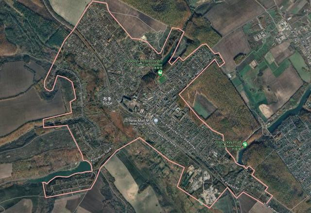 Tại Kharkov, nơi được tái nâng cấp thành vùng chiến tranh nóng, tên lửa Iskander của Quân đội Nga đương nhiên không “ngồi yên”. Mới đây, UAV trinh sát của Nga hoạt động sâu trong hậu phương Ukraine đã phát hiện một đoàn tàu quân sự chở đầy xe tải và xe bọc thép tại ga xe lửa ở thị trấn Budi, tăng cường cho Quân đội Ukraine ở mặt trận Kharkov.