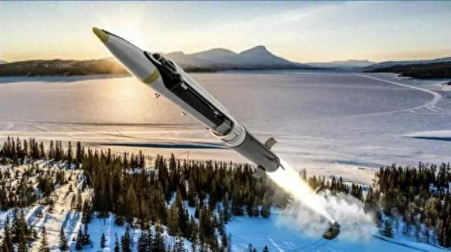 Ngoài việc phóng tên lửa đạn đạo chiến thuật ATACMS, rất có thể quân đội Ukraine còn sử dụng bom đường kính nhỏ phóng từ mặt đất (GLSDB) cũng do Mỹ cung cấp và thực hiện các cuộc tấn công tầm thấp theo lộ trình phức tạp.