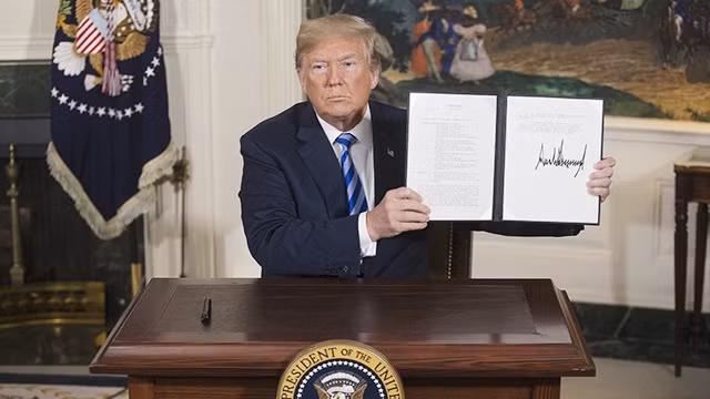 Tuy nhiên mục tiêu ngăn cản Iran sở hữu vũ khí hạt nhân là yếu tố tiên quyết đối với chiến lược của Mỹ tại Trung Đông. Việc Mỹ đơn phương rút khỏi JCPOA dưới chính quyền Trump, rõ ràng họ đang tái tập trung trở lại vào Trung Đông và hỗ trợ an ninh của Israel, đồng minh quan trọng nhất của Mỹ ở Trung Đông.