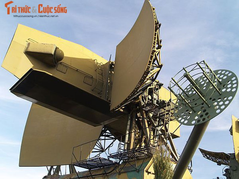 Radar của hệ thống S-200 có phạm vi phát hiện mục tiêu lên đến 600 km và khả năng tìm kiếm mục tiêu trong không gian ở độ cao trên 45.000 mét; cả hai khả năng đều lý tưởng cho việc phòng thủ tên lửa đạn đạo.