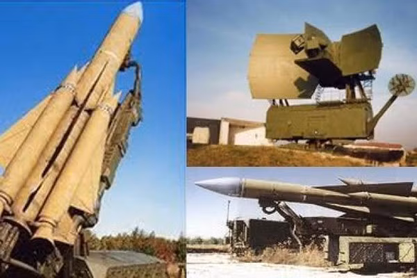 Tên lửa S-200 dùng hệ thống dẫn đường dùng radar bán tự động ở pha cuối, đây là lần đầu tiên Liên Xô dùng hệ thống dẫn đường kiểu như vậy, cho mức chính xác cao hơn nhiều ở tầm xa so với kiểu dẫn đường chỉ huy, sử dụng trên S-75 Dvina và các loại tên lửa khác. 