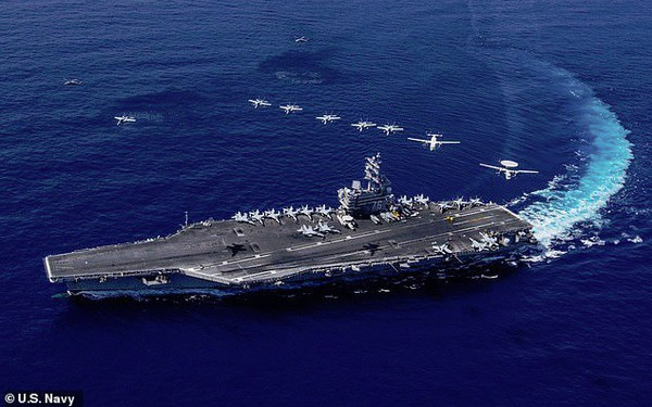 Trước đó Hải quân Mỹ đã điều tàu qua các đảo nhân tạo do Trung Quốc chiếm giữ trên Biển Đông, đã được xây dựng đường băng và các cơ sở quân sự khác. Trung Quốc khẳng định lãnh thổ của họ mở rộng đến những hòn đảo đó, trong khi Hải quân Mỹ cho biết họ tiến hành các sứ mệnh ở đó để đảm bảo tự do hàng hải quốc tế.