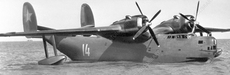 Be-6 là một thủy phi cơ quân sự đa dụng, nó có thể được sử dụng để trinh sát, ném bom và có thể chở tới 40 binh sĩ, v.v. Chuyến bay đầu tiên của nó diễn ra vào năm 1948; Be-6 cũng được trang bị pháo hàng không.