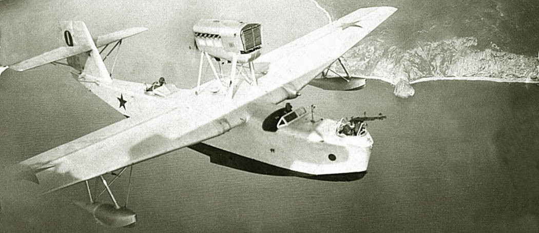 MBR-2 dài 13,5 mét, sải cánh 19 mét và đạt tốc độ 215-235 km/h. Sau chuyến bay thử đầu tiên, phi công lái thử đã đánh giá rất cao chiếc thủy phi cơ này. Năm 1933, MBR-2 được đưa vào biên chế trong Không quân Liên Xô. Khoảng 1.300 chiếc MBR-2, bao gồm cả một số phiên bản dân sự đã được chế tạo.