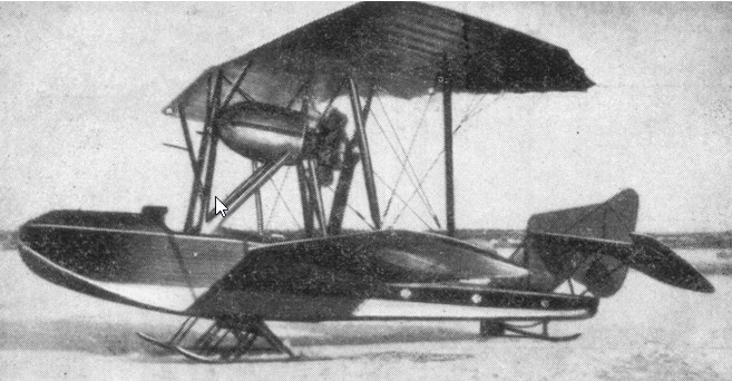 Chiếc thủy phi cơ chiến đấu đầu tiên của Nga có tên là M-11, được chế tạo vào năm 1916. M-11 có vẻ nặng hơn các mẫu trước đó, vì nó được bọc bằng những tấm sắt dày từ 4-6 mm. M-11 có một phi công và một khẩu súng máy ở phía sau.