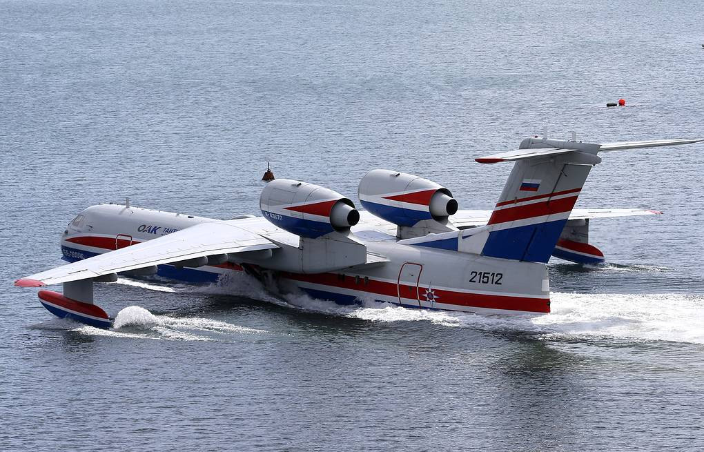 Thủy phi cơ Be-200 dài 32 mét, sải cánh khoảng 33 mét và có thể đạt tốc độ tối đa 600 km/h. Mẫu Be-200 mới nhất với nhiều sửa đổi khác nhau và vẫn đang được Nga sản xuất và được nhiều quốc gia quan tâm. Nguồn ảnh: Warhistory.