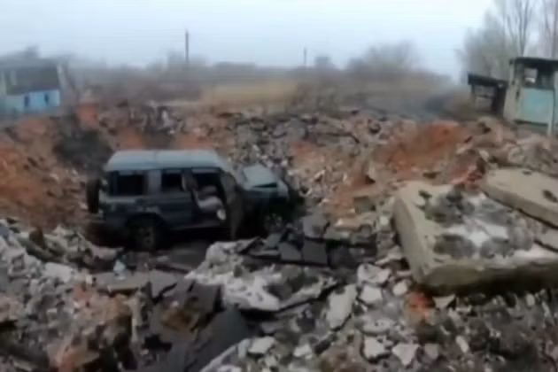 Hiệu quả của việc chuyển đổi bom hàng không thông thường thành bom lượn chính xác mang lại hiệu quả ngay lập tức và do đó, Nga đã thay đổi chiến thuật tại Bakhmut. Trong các thông tin của các phương tiện truyền thông Nga, tỷ lệ xuất hiện của Không quân Nga tại các chiến trường trọng điểm của Ukraine đã tăng lên nhanh chóng. 