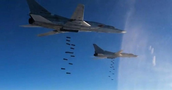 Nếu Nga muốn tiến hành chiến dịch “ném bom chiến lược” vào Ukraine, đầu tiên họ phải vô hiệu hóa hệ thống phòng không của Ukraine, sau đó thả hàng chục nghìn quả bom dẫn đường chính xác, để đảm bảo được ưu thế trên không, trước khi có thể đưa máy bay ném bom vào xung trận.