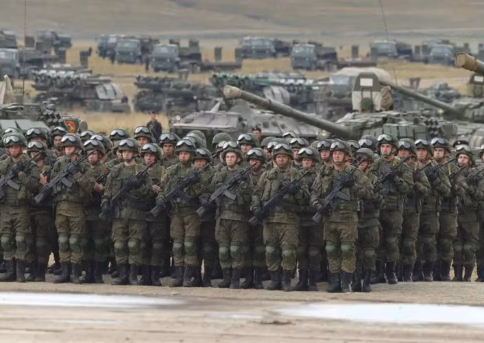 Để đạt được mục tiêu này, Quân đội Nga đã tập hợp các binh đoàn cơ động tốt nhất mà Quân đội Nga cuối cùng có thể huy động, có thể mở chiến dịch tấn công từ thành phố Kherson đến tận Nikolayev. 