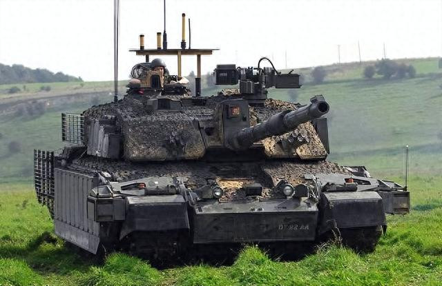 Khả năng phòng thủ của lớp giáp Chobham trên xe tăng Challenger 2 vẫn là một bí mật được Anh bảo vệ chặt chẽ, do những cân nhắc về an ninh. Theo đánh giá, giáp Chobham có khả năng chống lại các cuộc tấn công từ hầu hết các loại vũ khí chống tăng hiện nay.