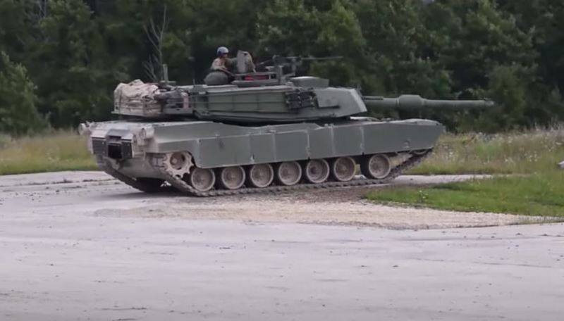Giống như Leopard 2 và Challenger 2 và các loại xe bọc thép khác của phương Tây được chuyển đến Ukraine, thì xe tăng M1A1 Abram của Mỹ cũng phải đối mặt với những bãi mìn dày đặc và hỏa lực chống tăng số 1 thế giới của Nga. Ý kiến này được chuyên gia quân sự và là biên tập viên của tạp chí “Kho vũ khí Tổ quốc” Alexey Leonkov đưa ra. 