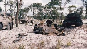 Sau những chiến thắng, quân đội SADF và UNITA tổ chức tấn công vào các vị trí của FAPLA. Lực lượng công binh đã đặt các bãi mìn, đào hào và thậm chí chuyển xe tăng bị vô hiệu hóa thành các vị trí phòng thủ, nhưng FAPLA vẫn bất lực trong việc phòng thủ và bị tổn thất nghiêm trọng.