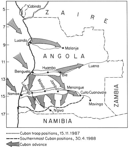 Quân đội cộng sản Lực lượng vũ trang nhân dân giải phóng Angola (FAPLA) đang chiến đấu trong một cuộc nội chiến gay gắt chống lại phong trào du kích (UNITA, Liên minh quốc gia vì nền độc lập hoàn toàn của Angola). Cả hai bên đã từng chiến đấu chống lại chính quyền thuộc địa Bồ Đào Nha nhưng đã trở thành kẻ thù công khai sau khi giành được độc lập.