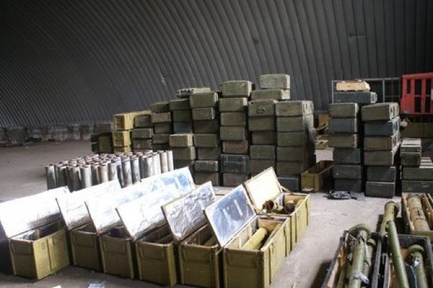 Còn theo thông tin mới nhất, những kẻ cực đoan Kazakhstan đã chiếm được một số kho vũ khí lớn; những vũ khí này có thể sẽ gây ra mối nguy hiểm rất lớn cho thời điểm hiện tại và sau này.