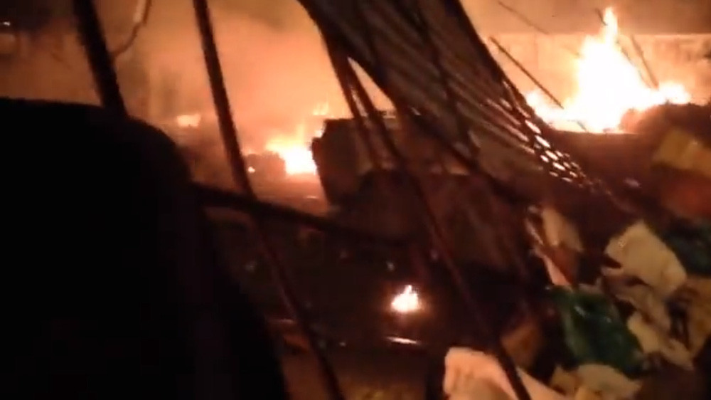 Trên hình ảnh video được đưa lên mạng xã hội, do một trong những kẻ cực đoan quay, người xem có thể thấy khoảnh khắc của vụ cướp kho vũ khí; trong video, người xem có thể thấy súng máy, súng ngắn, lựu đạn cầm tay, súng phóng lựu và các loại vũ khí khác.