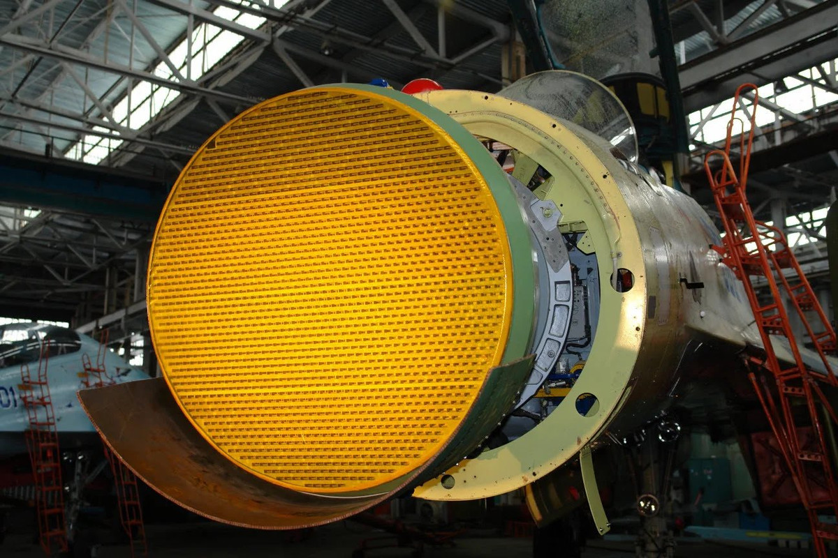 Khả năng siêu việt của Su-35 Nga khi tham chiến tại Ukraine - Hình 3 Kha nang sieu viet cua Su-35 Nga khi tham chien tai Ukraine-Hinh-3