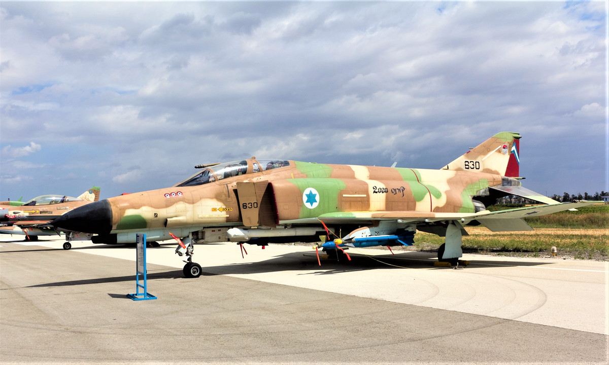 Trong trận chiến kéo dài chỉ 3 phút này, các phi công Liên Xô chỉ hạ được một chiếc Mirage do Thiếu tá Không quân Israel Asher Snir điều khiển. Sức mạnh của tên lửa R-3S hóa ra không đủ, khi chiếc Mirage vẫn cố gắng bay đến căn cứ không quân Redifim và hạ cánh an toàn. 