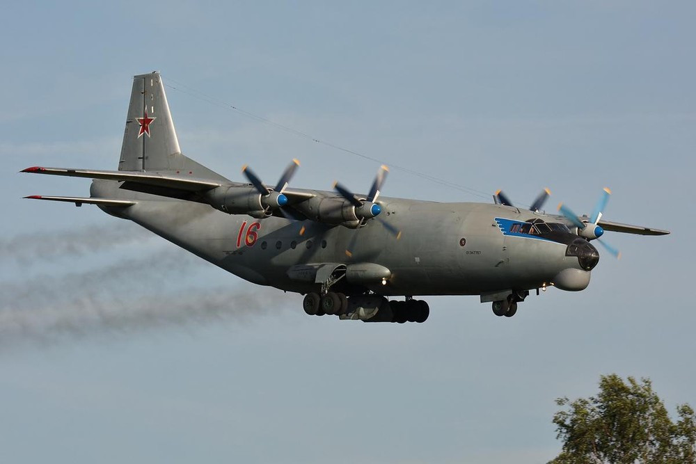 Từ khi chính thức được giới thiệu vào năm 1959 cho đến khi kết thúc sản xuất vào năm 1973 tại Liên Xô, đã có tổng cộng 1.248 chiếc An-12 xuất xưởng. Nga và Ukraine là một trong số những quốc gia sở hữu nhiều chiếc An-12 do được kế thừa từ Liên Xô. 