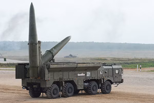 Ba lữ đoàn trang bị loại tên lửa Iskander, sẽ là khá đủ để đánh bại quân đội đối phương với số lượng tương đối lớn, trong trường hợp có mối đe dọa đối với quân đội Nga, chỉ trong vòng một giờ. 