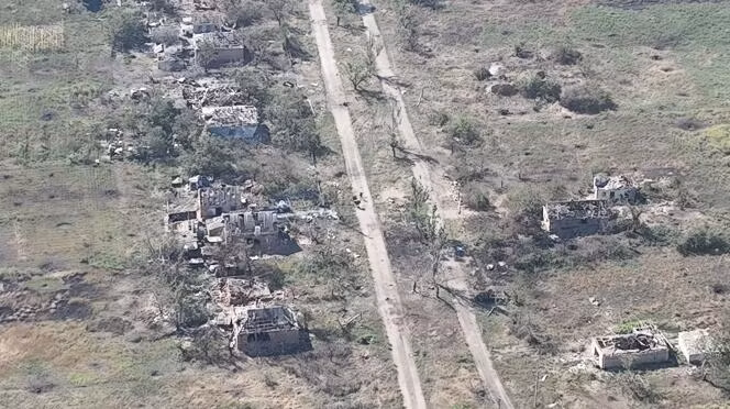 Kết quả của việc sử dụng chiến thuật pháo binh bắn “vãi đạn”, biến trận địa của Quân đội Ukraine thành “phong cảnh mặt trăng”, khiến lượng tiêu thụ đạn pháo tăng lên và tình trạng thiếu đạn pháo của Quân đội Nga bắt đầu được cảm nhận từ cuối mùa hè năm 2022.