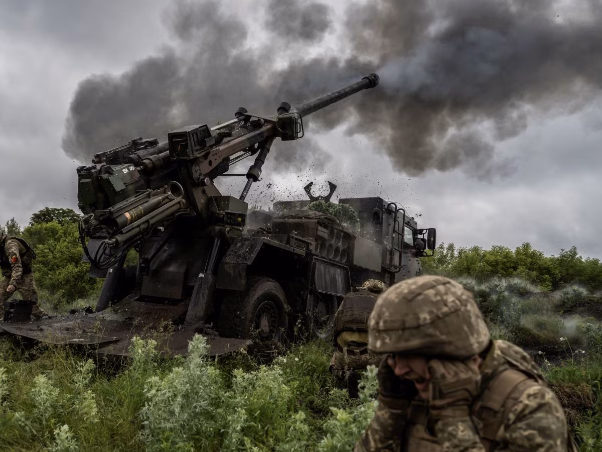 Thông qua nỗ lực chung của các công ty, viện nghiên cứu và Bộ Quốc phòng Nga, vấn đề về UAV trinh sát nhìn chung đã được giải quyết, nhưng một vấn đề mới sẽ sớm nảy sinh, khi Quân đội Ukraine bắt đầu sử dụng pháo và tên lửa kiểu NATO, tầm bắn của chúng vượt xa đáng kể so với pháo của Nga.