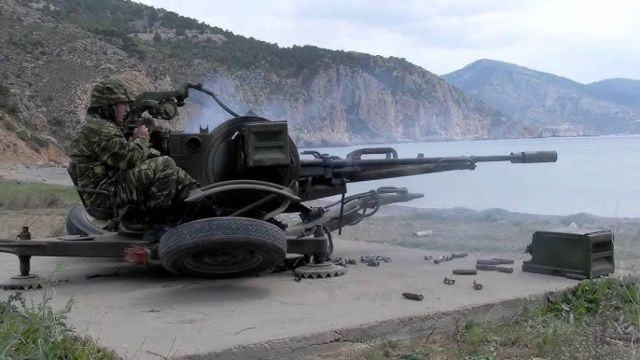 Tờ Bulgarian Military cho biết, mặc dù UAV Lancet có năng hủy diệt lớn và có giá thành rẻ, nhưng với thiết kế nhỏ gọn của chúng, khiến chúng khó bị vô hiệu hóa, đặc biệt là với các tên lửa đắt tiền. Tuy nhiên, súng máy phòng không truyền thống, có thể là một giải pháp hiệu quả cho tình trạng khó khăn này của Quân đội Ukraine.
