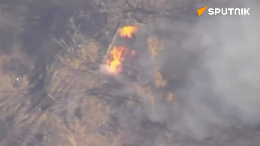 Do làng Pervomais'ke rất gần với đường chiến tuyến, nên Quân đội Ukraine đã biến nó thành một pháo đài. Hầu hết mọi ngôi nhà trong làng đều có công sự ngầm. Vào tháng 8/2022, sau khi Quân đoàn Donetsk chiếm được làng Piski, họ bắt đầu trận đánh vào làng Pervomais'ke. Trận chiến này kéo dài 20 tháng, phải đến cuối tháng 4/2024, Lữ đoàn BBCG 9 mới chiếm được toàn bộ ngôi làng.