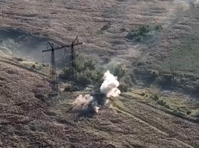 Lữ đoàn bộ binh cơ giới số 132 của Quân đoàn Donetsk chiến đấu trên hướng Arkhanhel's'ke ở phía đông bắc Ocheretine; trong khi Lữ đoàn bộ binh cơ giới số 1 đóng vai trò là lực lượng dự bị của mặt trận.