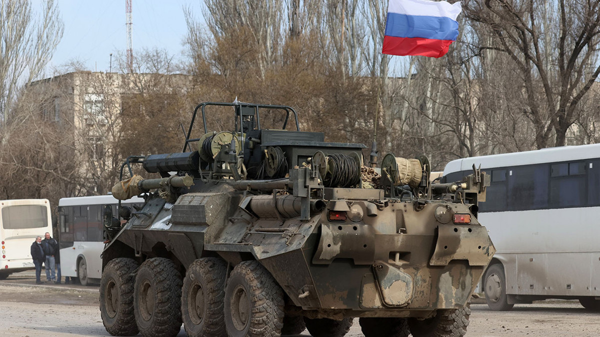 Đây cũng là hướng quân đội Nga tập trung các binh đoàn hạng nặng, bao gồm cả Tập đoàn quân 41 (được biên chế đủ quân số), đã được triển khai tại khu vực này. Hiện nay Nga đã thông tuyến đường bộ từ Belarus đến Kiev, bao gồm cả nhà máy điện hạt nhân Chernobyl.