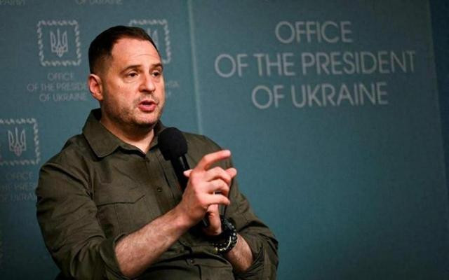 Do vậy nếu ông Blinken muốn trút giận, thì chỉ có thể trút giận vào ông Yermak, Chánh văn phòng Phủ Tổng thống Ukraine, chứ không phải là Tổng thống Ukraine. 