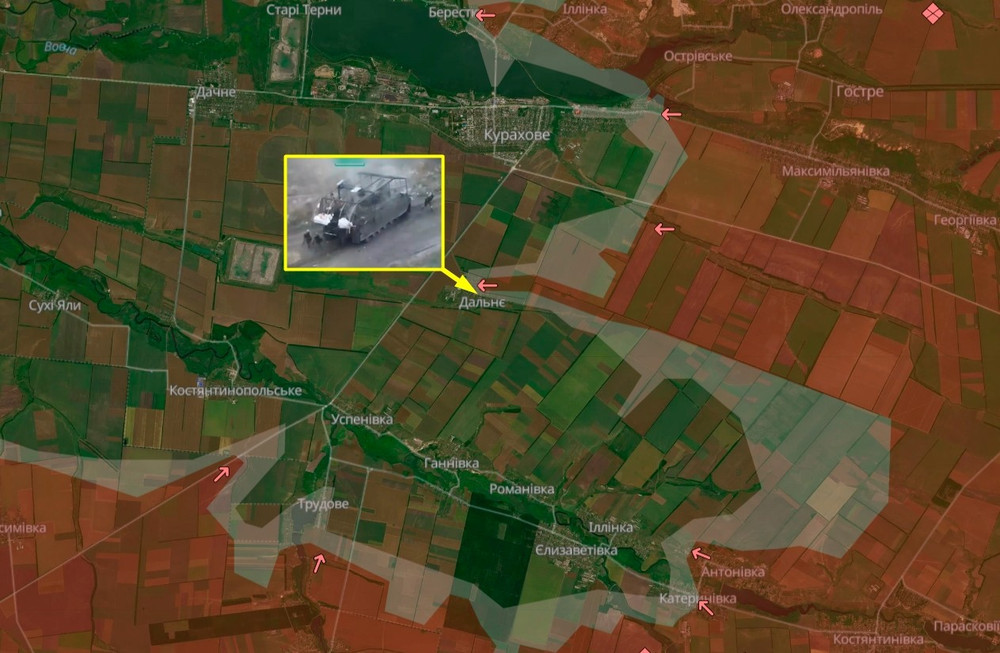 Các trận đánh giành Dalnye bắt đầu vào ngày 10/11, khi các đơn vị của Cụm Vostok tiến từ hướng Maksimilyanovka, dọc theo các công sự phía đông nam Kurakhove và tiến hành đột phá ngôi làng từ phía đông, cố gắng mở cửa đánh chiếm đầu cầu.