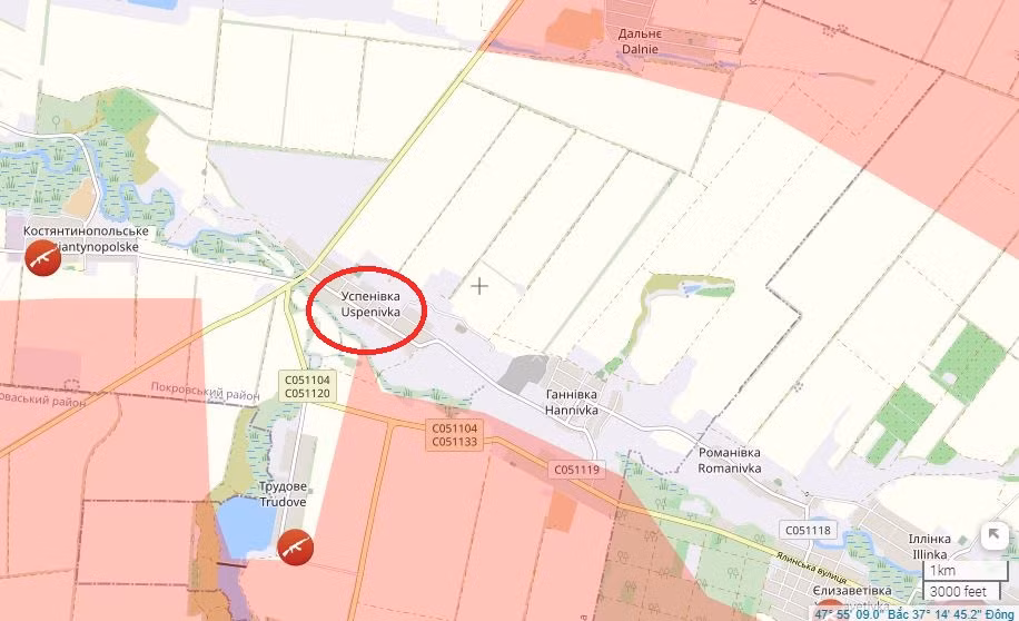 Hiện các nhóm tấn công của Cụm Vostok đang tiến đánh làng Uspenovka, đây là điểm chốt giữ trên trục đường O0510 và là trung tâm của tuyến phòng thủ dọc theo sông Sukhi Yaly. Nếu quân Nga chiếm được vị trí này, đồng nghĩa với việc họ có thể đóng nắp “nồi hầm” với quân Ukraine ở phía nam Kurakhove.