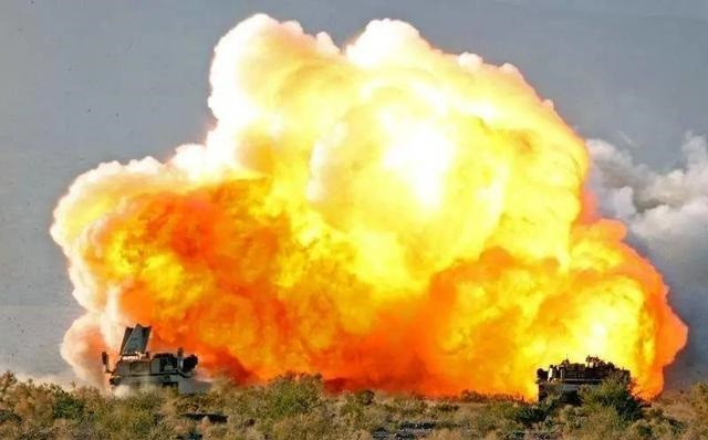 Trong thời gian gần đây, cuộc xung đột Nga-Ukraine ở Bakhmut ngày càng trở nên ác liệt, dù hàng trăm nghìn viên đạn pháo của quân đội Nga đã “thổi bay” nơi này gần như bằng phẳng, nhưng trận chiến đẫm máu vẫn chưa có dấu hiệu ngã ngũ.