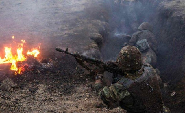 Các chuyên gia Nga cho rằng, sở dĩ quân đội Ukraine do NATO huấn luyện chịu nhiều thương vong hơn là do chiến thuật của NATO tỏ ra không phù hợp trên chiến trường Ukraine. Trên thực tế, kinh nghiệm chiến đấu của NATO chỉ có ở Iraq và Afghanistan.