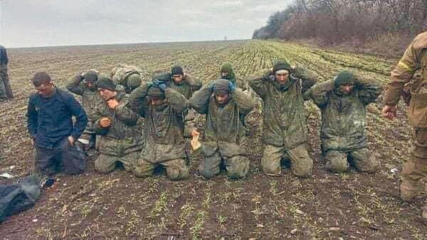 Theo các thông tin chưa được xác nhận, một trong những kẻ tổ chức cuộc tra tấn là một thành viên của Euromaidan và một chiến binh mang tư tưởng cực hữu của Tiểu đoàn Azov có tên Sergei Velichko, biệt danh Chile. Velichko trong "Tiểu đoàn Azov" nổi bật với sự tàn ác đặc biệt.