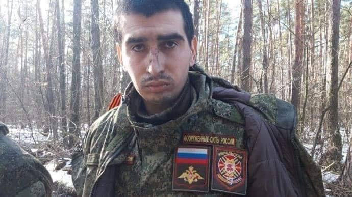 Ông Dmitry Peskov, Thư ký báo chí của Tổng thống Nga tuyên bố rằng, những kẻ liên quan đến việc tổ chức tra tấn tù binh Nga phải chịu trách nhiệm. Ông nhấn mạnh rằng, Điện Kremlin đã xem một đoạn video, trong đó các binh sĩ Nga bị bắn vào chân. 