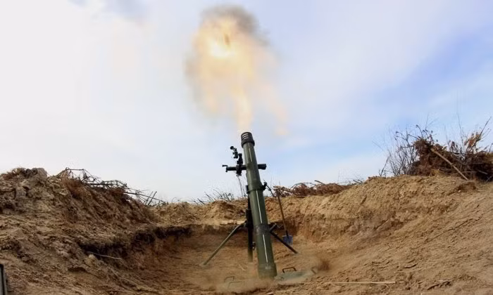 Cách đây vài giờ, lực lượng dân quân ly khai cộng hòa nhân dân Donetsk (DPR) tự xưng, đã tiến hành một cuộc tấn công quy mô lớn vào các vị trí của Quân đội Ukraine trong khu vực làng Staromaryevka, bằng hỏa lực súng cối 120 ly. 