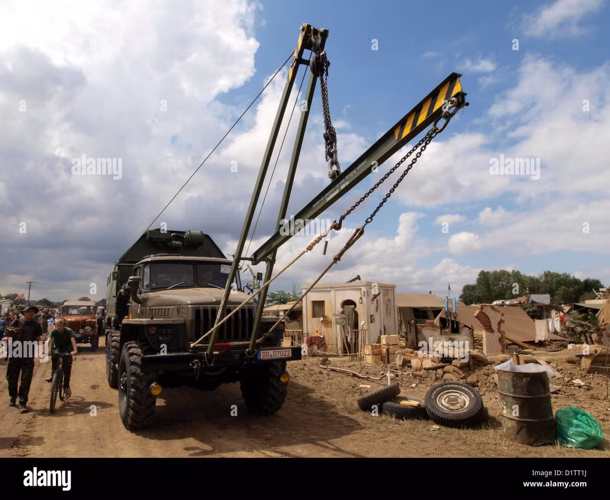 Do cháy lan, đã dẫn đến một vụ nổ tên lửa phòng không ở xe vận chuyển đạn. Hậu quả của một loạt vụ nổ làm hai quân nhân của Quân đội Ukraine đã thiệt mạng, ba người khác bị thương nặng, khi những người này đang cố gắng dập tắt đám cháy.