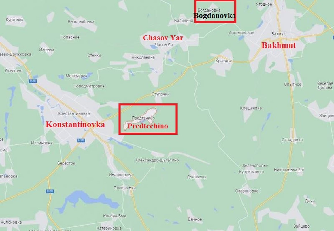 Một số phương tiện truyền thông Nga đưa tin, lực lượng chính của quân đội Ukraine đang tập trung tại thị trấn Chasov Yar, cách Bakhmut 10 km về phía tây. Chasov Yar có tuyến đường sắt chạy thẳng đến khu vực Donbass do Ukraine kiểm soát, nối hai thành phố song sinh Slavyansk và Kramatorsk. 