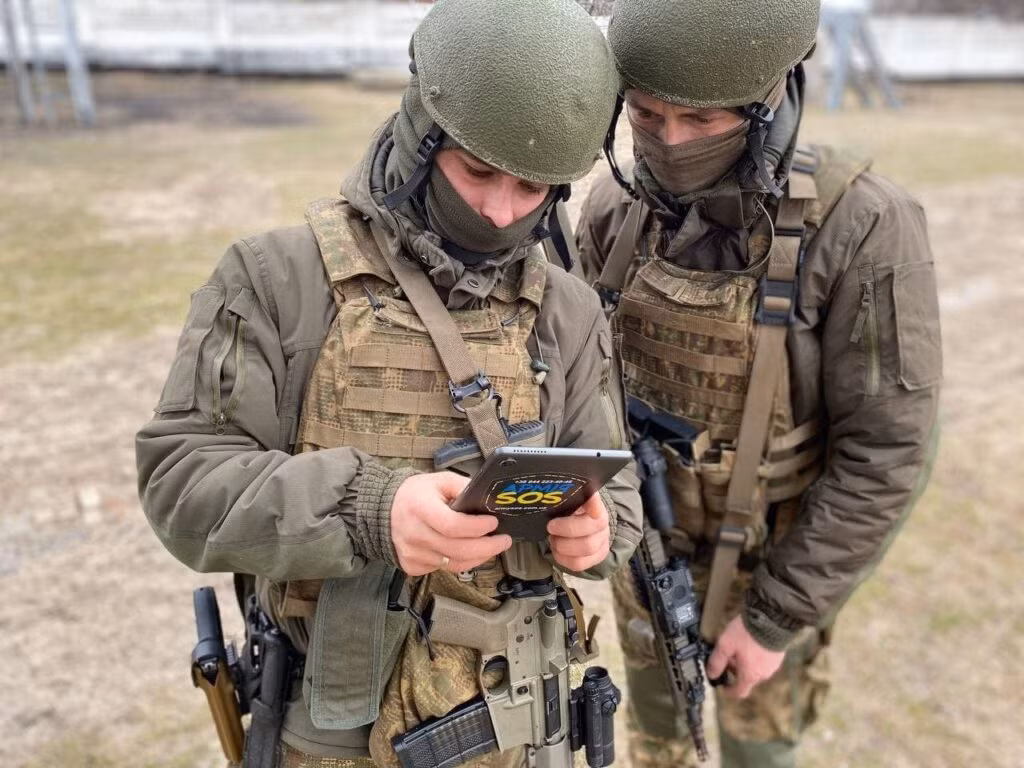 Hệ thống chỉ huy Kropiva thậm chí còn tiên tiến và dễ sử dụng hơn hệ thống quản lý chiến đấu của quân đội Mỹ. Khi một số binh sĩ Ukraine từng tham gia lớp tập huấn do lực lượng đặc nhiệm Mỹ huấn luyện ở Đức, họ phát hiện ra rằng, đặc nhiệm Mỹ hiếm khi sử dụng UAV trong chiến đấu. 