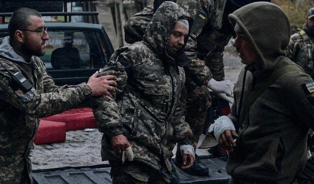 Nếu số lượng bom lượn dẫn đường của Nga được sử dụng hàng ngày vẫn ở mức ba con số, việc phòng thủ của lực lượng mặt đất Ukraine sẽ ngày càng trở nên khó khăn. Đặc biệt là tác động tiêu cực của nó đến tinh thần binh lính còn lớn hơn nhiều so với tác động của thiệt hại vật chất.