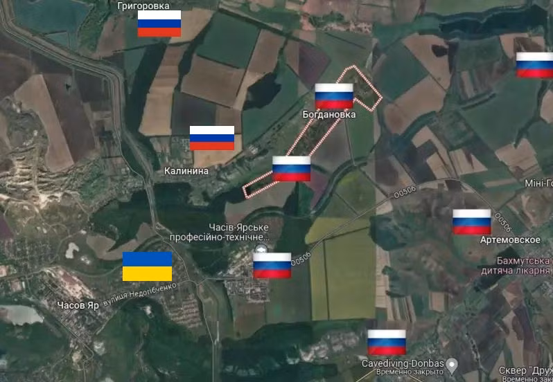 Các chuyên gia ISW nghiêng về phương án đầu tiên, do các tuyến phóng thủ ở phía bắc Chasov Yar ít quân và các công sự không kiên cố. Thông tin này phù hợp với các nguồn của Nga. Chỉ huy Trung đoàn 105 Donetsk của Nga viết: “Tại Chasov Yar, quân Nga đã thực hiện một loạt cuộc tấn công thành công ở phía bắc làng Bogdanovka và tiến lên tới một km, đe dọa quân Ukraine ở làng Grigorovka”. 