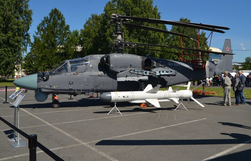 Vì vậy lợi thế của trực thăng vũ trang Ka-52 là rất rõ ràng. Thành tích tốt của loại trực thăng này trên chiến trường Ukraine cũng có thể thu hút thêm nhiều quốc gia tiếp tục mua trực thăng vũ trang này; khi nó đã khẳng định được giá trị trong thực chiến. 