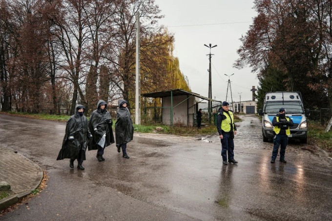 Theo thông tin của các phương tiện truyền thông Ba Lan, những người đứng đầu hệ thống chính trị và quân sự của Ba Lan đang “nghiên cứu” chiến lược ứng phó tốt nhất, trong bối cảnh địa chính trị đang thay đổi và Ba Lan có thể biến thành “tiền đồn” chống Nga trong tương lai.