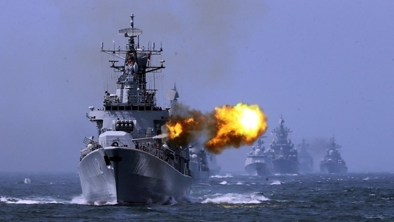 Dù Nga đã thông báo trước về cuộc tập trận, nhưng Mỹ vẫn tiếp tục có những hành động khiêu khích, cụ thể là phía Nga tuyên bố ý định bắn đạn thật ở Biển Đen, đóng cửa một số khu vực trong khu vực để bảo đảm an toàn; tuy nhiên Mỹ hoàn toàn bị bỏ qua cảnh báo này.