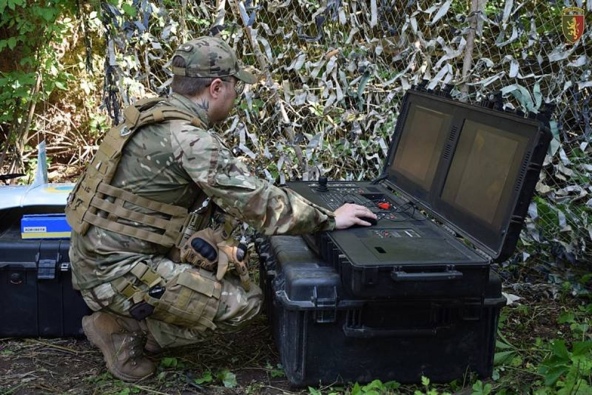 UAV giá rẻ, vũ khí dẫn đường chính xác, tên lửa tầm xa và chiến thuật “bắn và chạy”, đang trở thành xu hướng chủ đạo. Các hoạt động của bộ binh đã đạt được các hoạt động ngoài tầm nhìn. Về bản chất, các hoạt động của chiến tranh hiện đã bước vào kỷ nguyên của các hoạt động ngoài tầm nhìn.